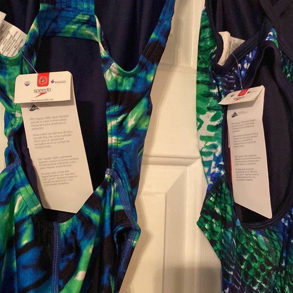 2 xtra small Speedo one piece swimsuits. Girls or small sized woman. - Picture 4 of 4